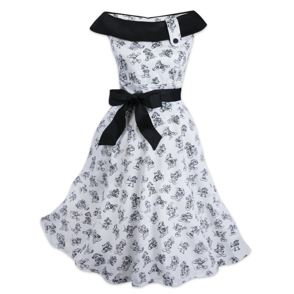 Disney Dress Shop XL Mickey Sketch